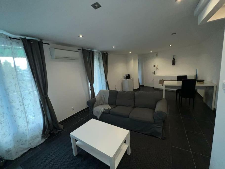 مارسيليا Grand Appartement Climatise Et Fonctionnel المظهر الخارجي الصورة